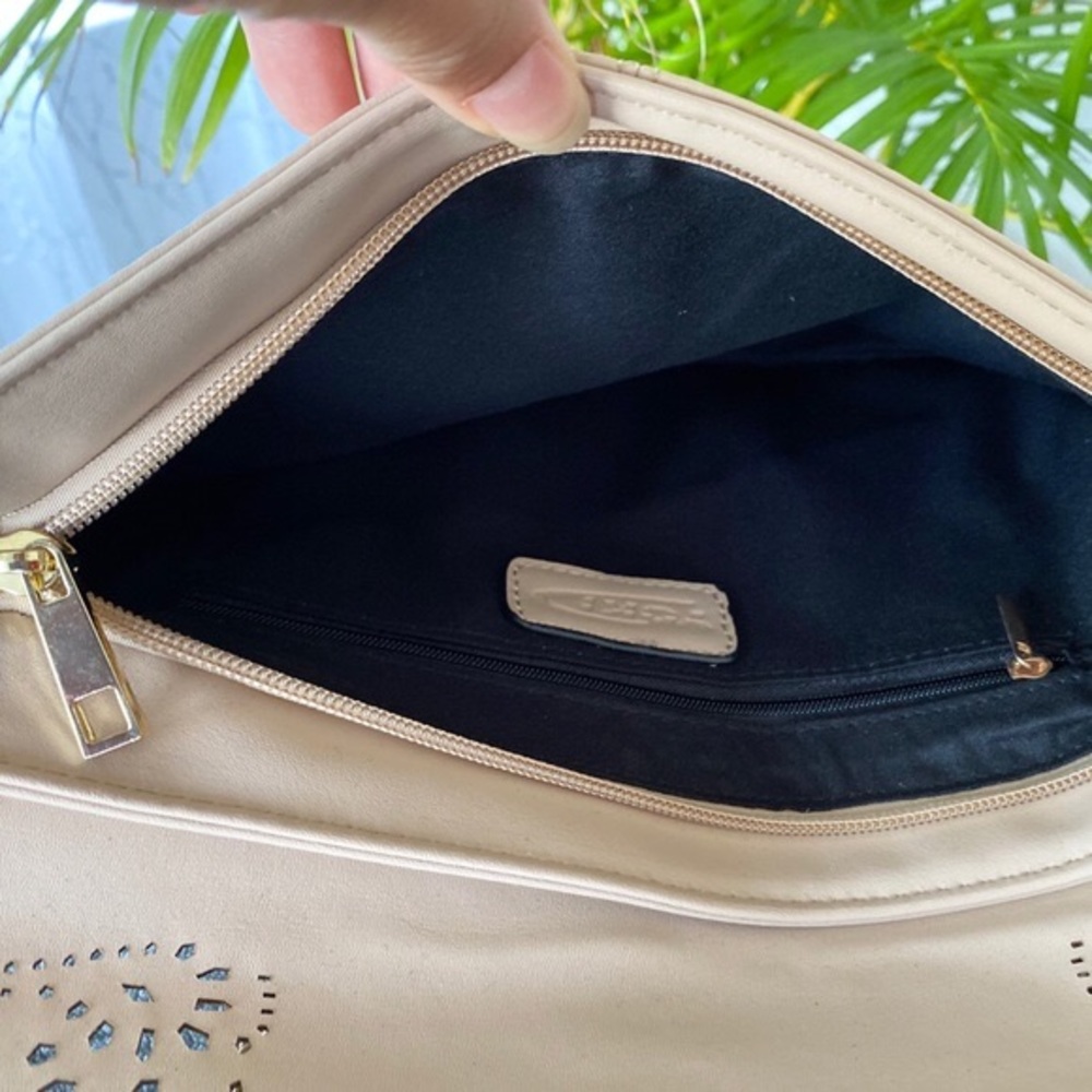 Shoulder Clutch Wristlet Crossbody Bag - Picture 6 of 9